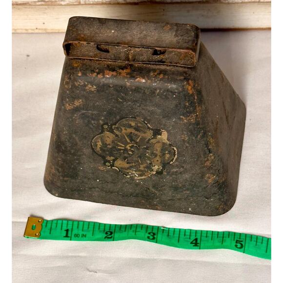 Cow Bell , Antique Cow Bell, Rustic Cow Bell, Farm Cow Bell, Farmhouse Decor - Picture 5 of 8